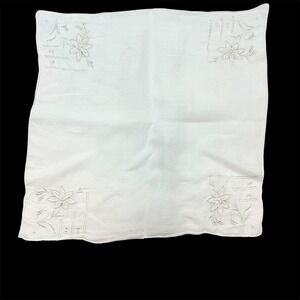 Vintage‎ White Linen Handkerchief Floral Hand Embroidered Scalloped Edge Square